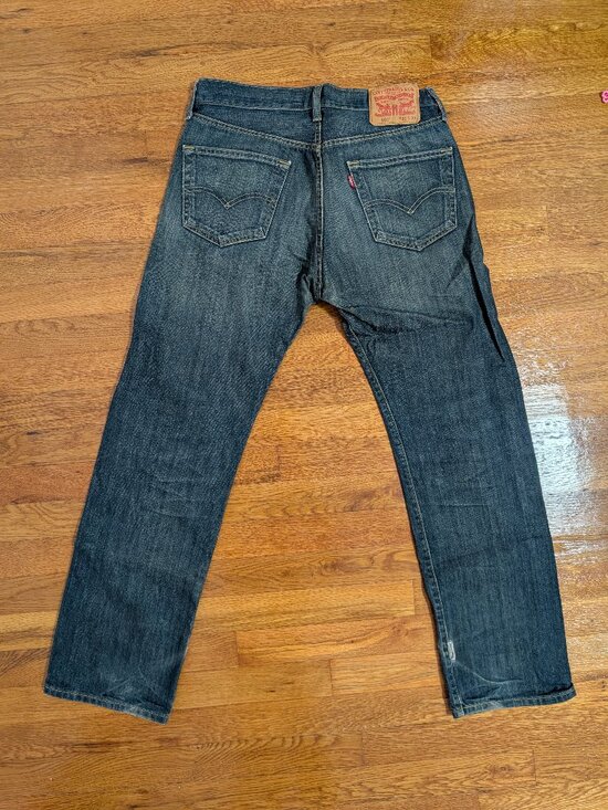 Levis 501 Denim Jeans Mens 31x30 Dark Wash Blue Straight - Picture 1 of 9